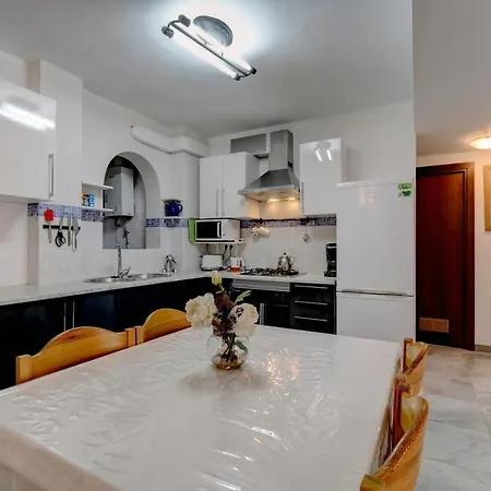 Rada, Apartment Estepona