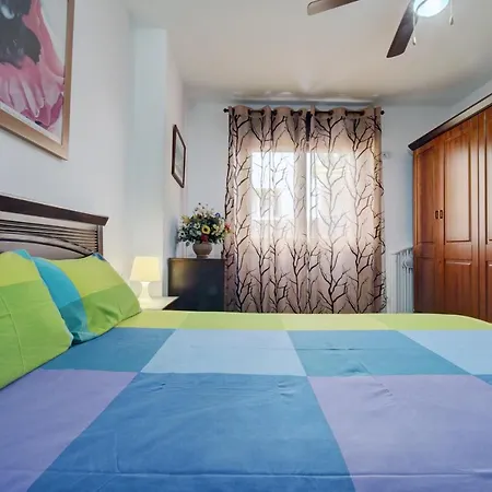 Rada, Daire Estepona