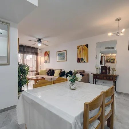 Rada, Daire Estepona